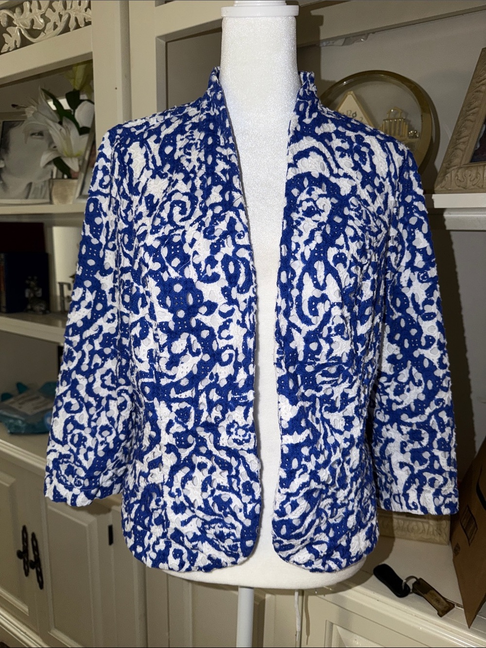 Chico's Blue and White Textured Open-Front Jacket size 1